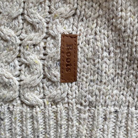 Roots Canada Cable Sweater - Picture 5 of 5